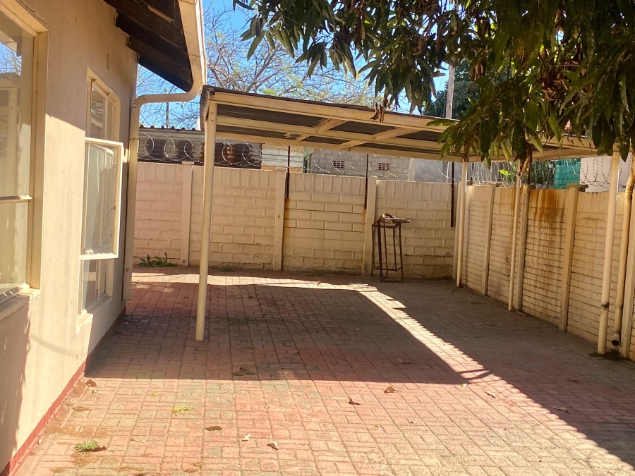 3 Bedroom Property for Sale in Tlhabane North West